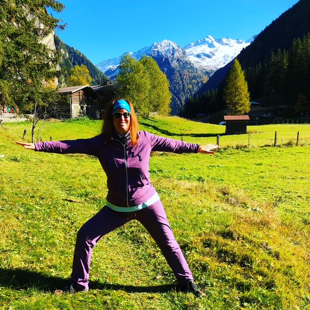 Barbara macht Yoga im Kötschaltal in Gastein